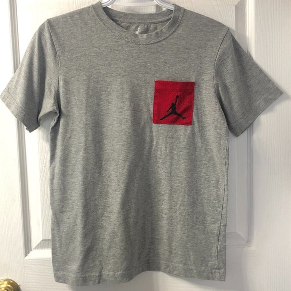 Air Jordan jumpman logo youth gray tee, red pocket, size L 12-13 years - Picture 1 of 6